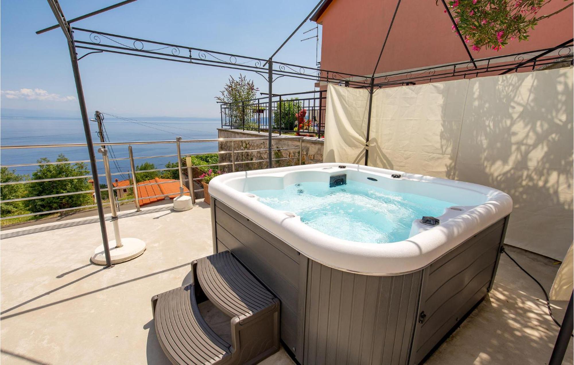 1 Bedroom Gorgeous Apartment In Mošćenička Draga 外观 照片